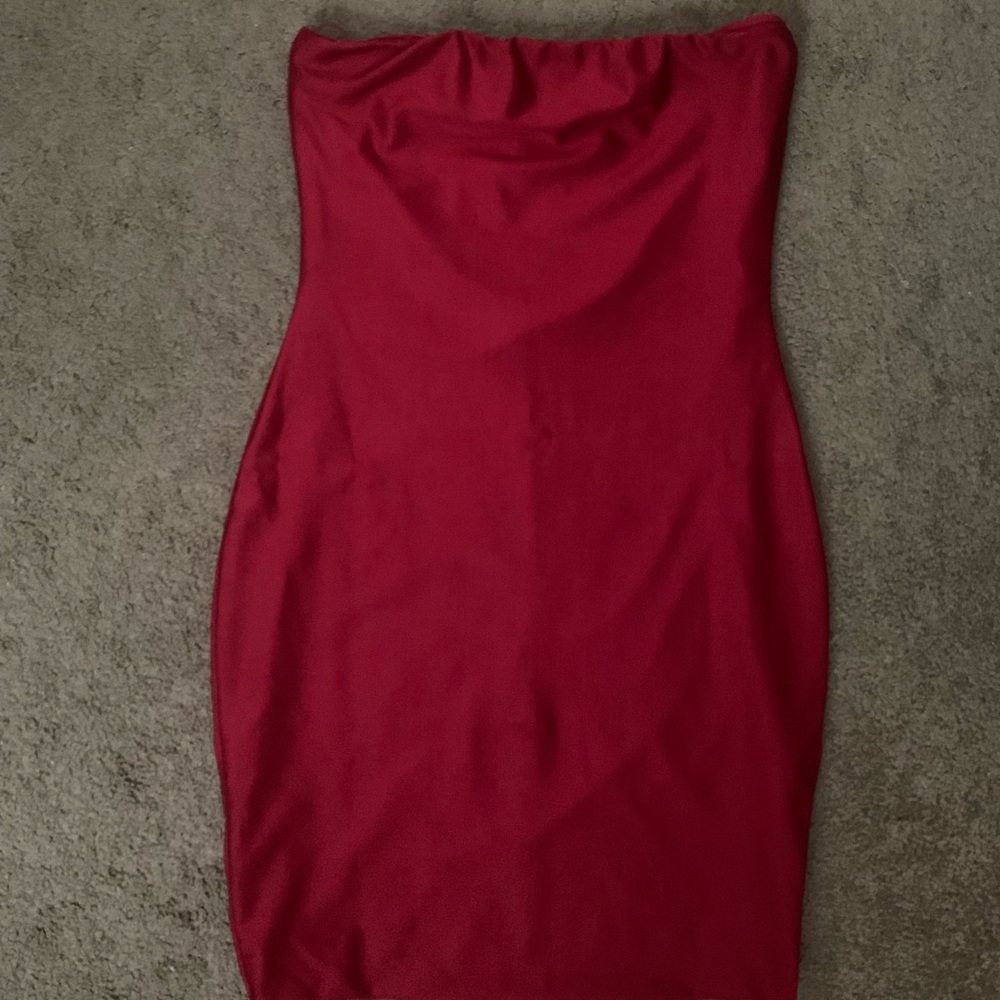 Red bodycon dress